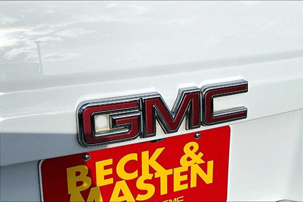 used 2017 GMC Yukon car, priced at $22,964
