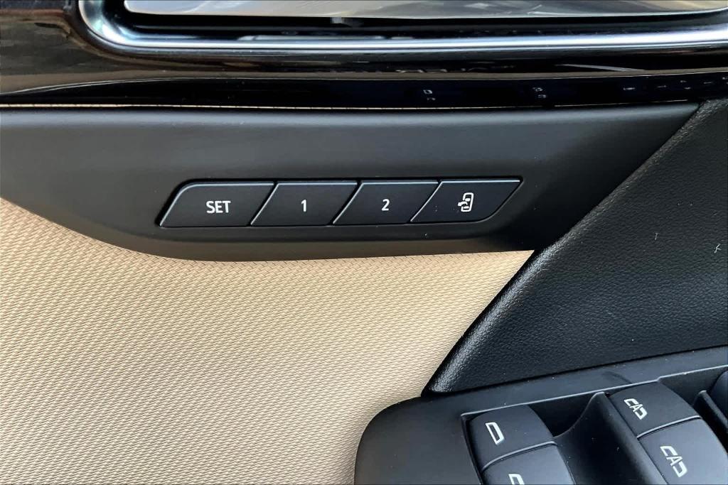 new 2025 Buick Envision car, priced at $41,235
