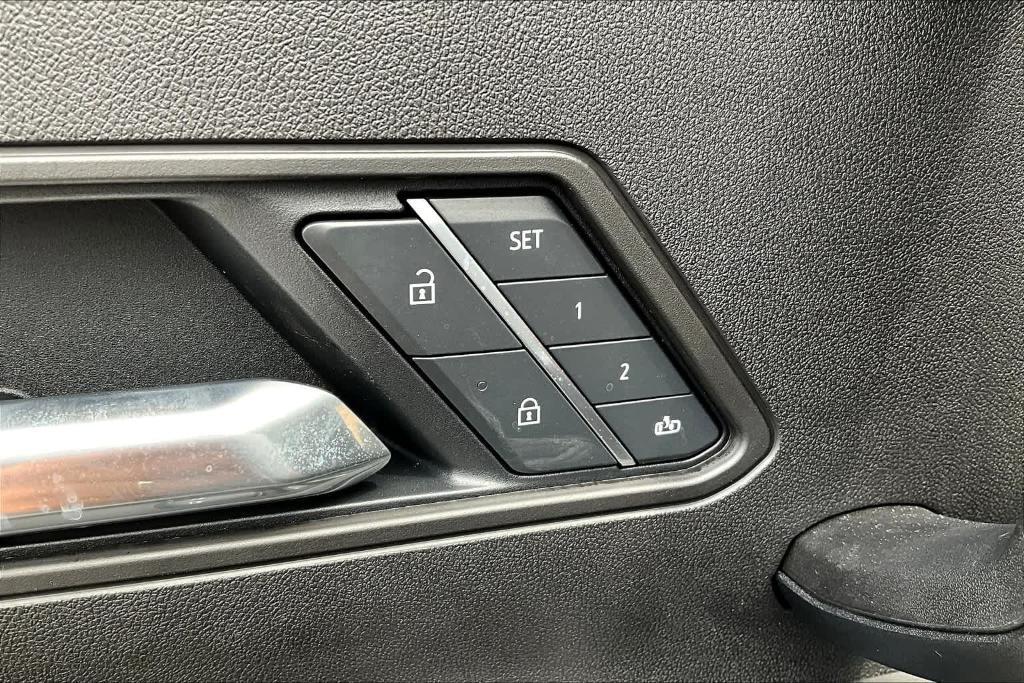 new 2025 GMC HUMMER EV SUV car, priced at $100,543