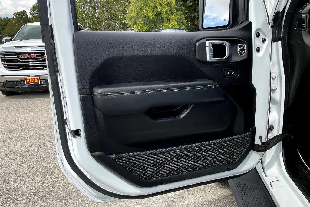 used 2020 Jeep Wrangler Unlimited car, priced at $28,151