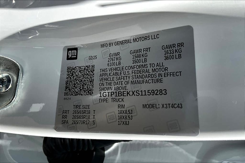 new 2025 GMC Canyon car, priced at $42,330