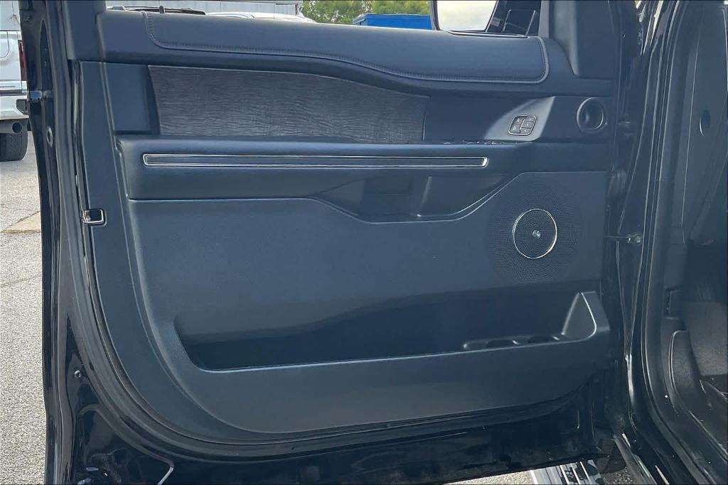 used 2019 Ford Expedition car, priced at $31,677