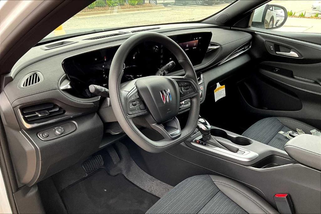 new 2025 Buick Envista car, priced at $26,385