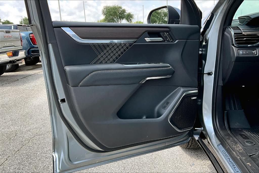 new 2025 GMC Acadia car, priced at $57,940