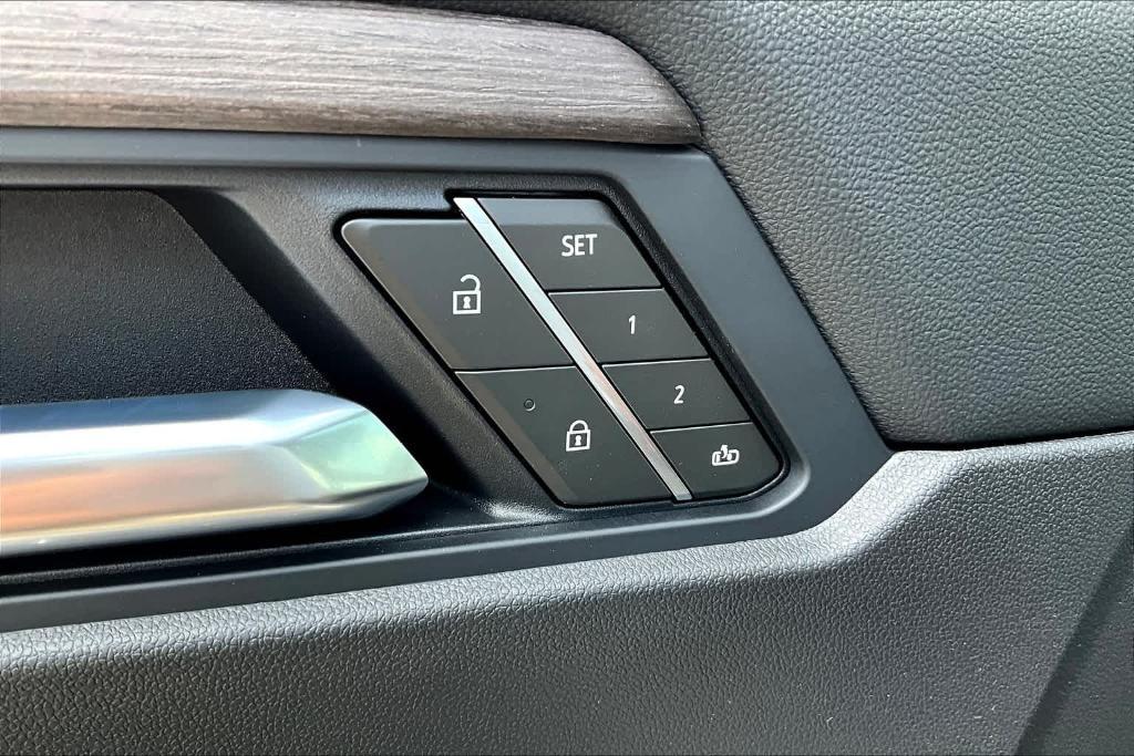 new 2025 GMC Acadia car, priced at $57,940
