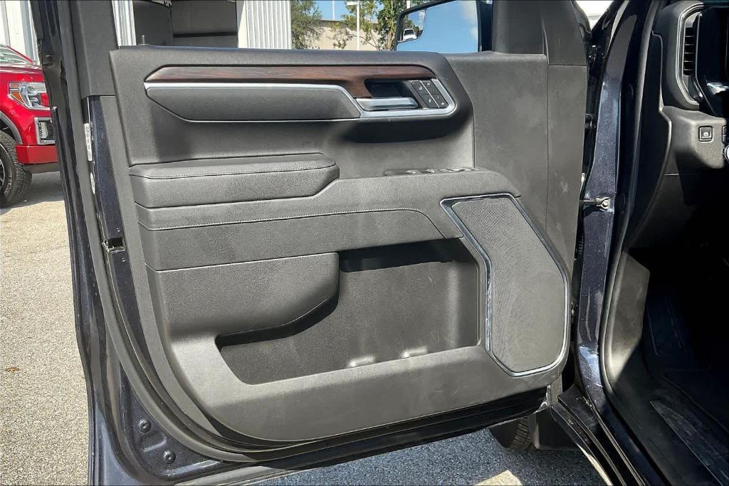 used 2025 GMC Sierra 1500 car, priced at $48,361