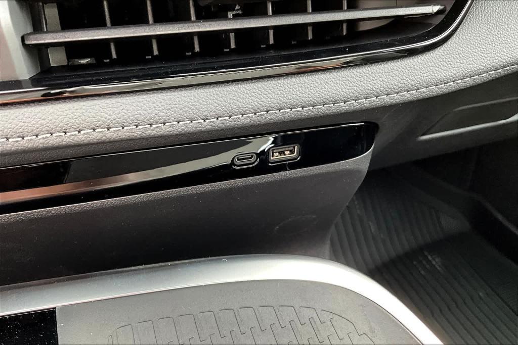 new 2025 Buick Enclave car, priced at $48,660