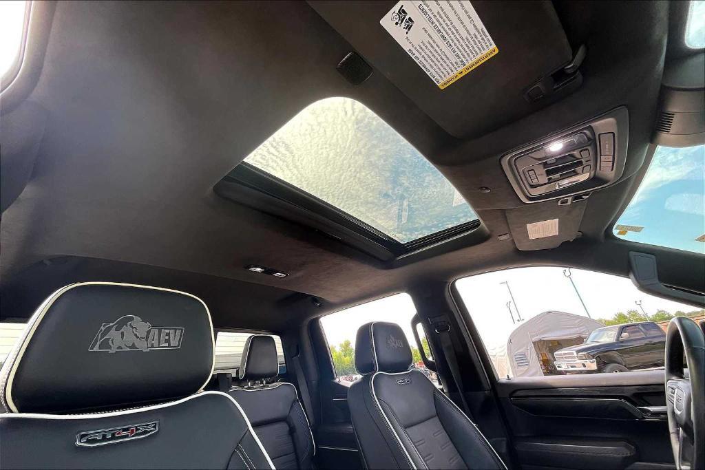 used 2023 GMC Sierra 1500 car, priced at $58,123