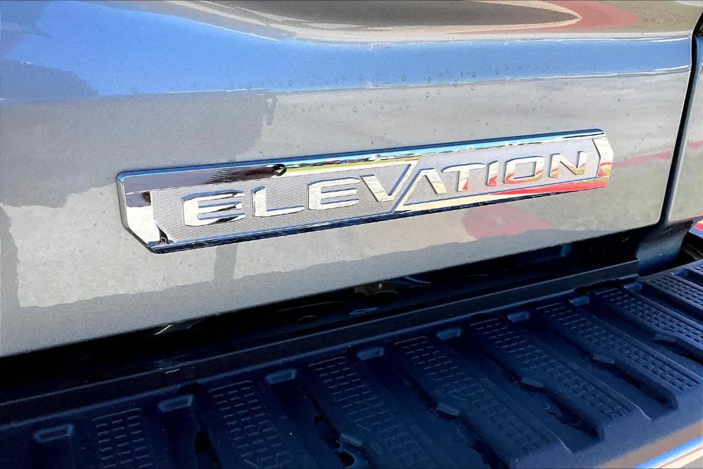 new 2025 GMC Sierra 1500 car, priced at $45,335