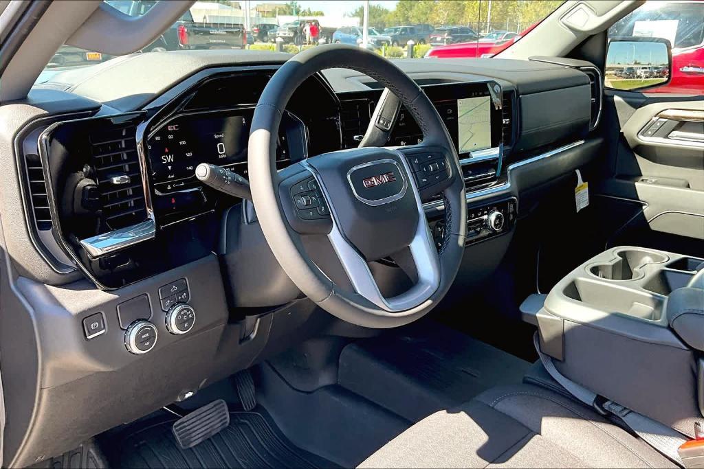 new 2025 GMC Sierra 1500 car, priced at $45,335