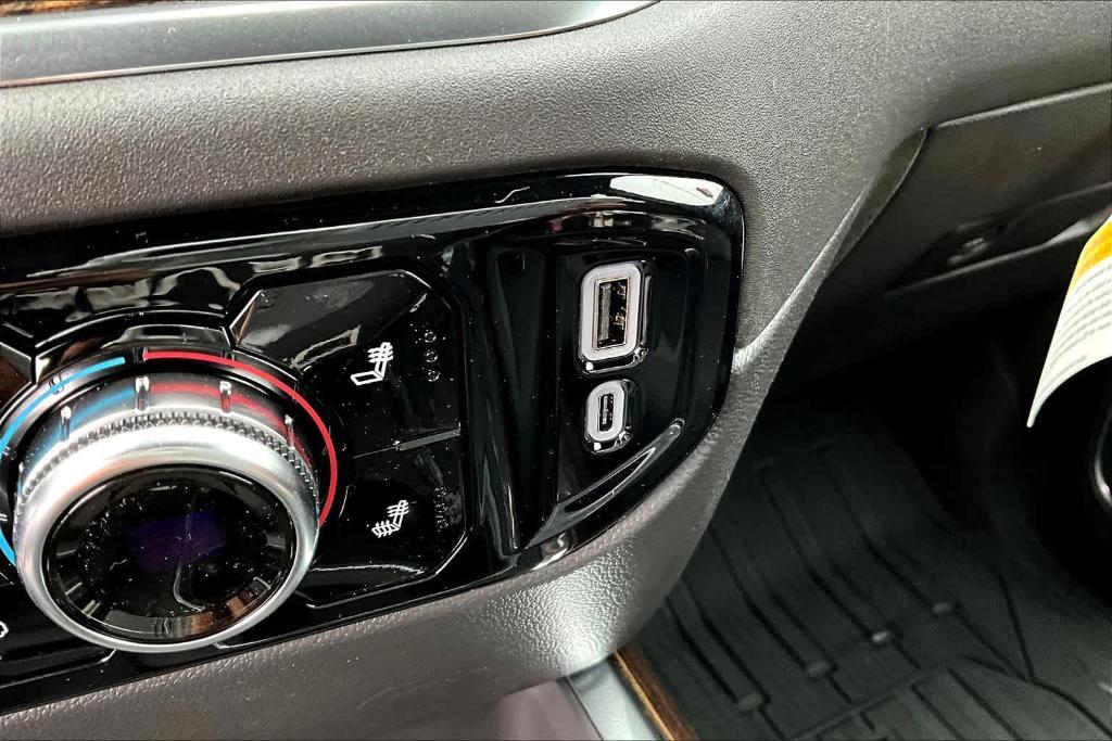 new 2025 GMC Sierra 1500 car, priced at $60,615