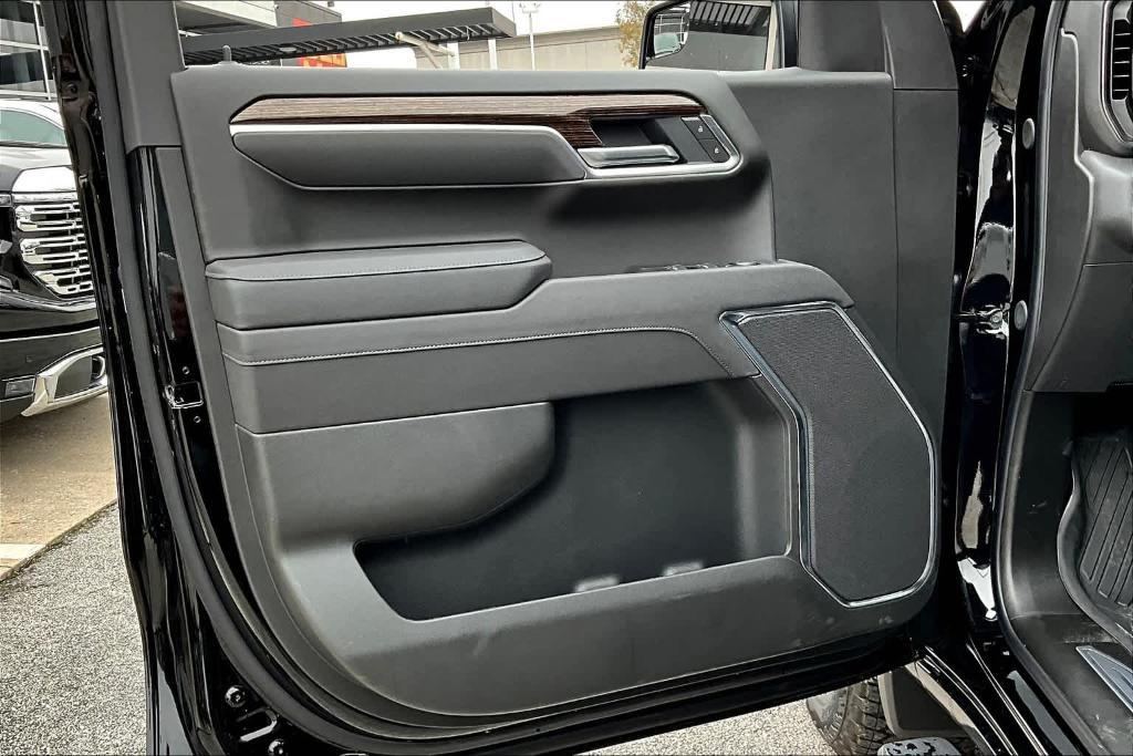 new 2025 GMC Sierra 1500 car, priced at $60,615