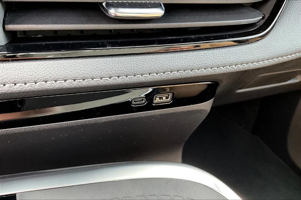 new 2025 Buick Enclave car, priced at $45,890