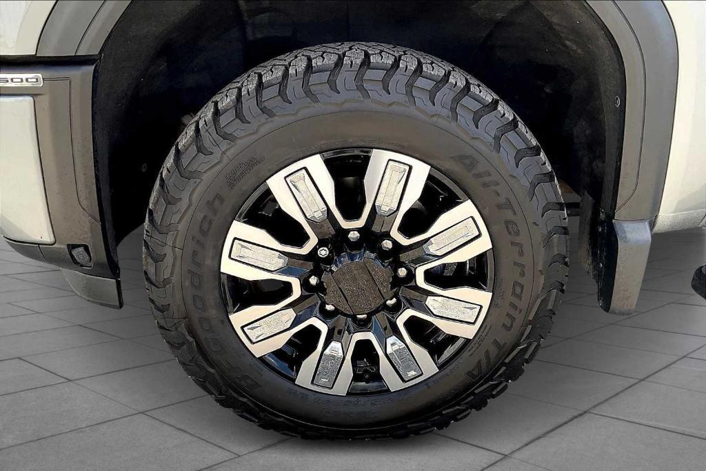 used 2024 GMC Sierra 2500 car, priced at $60,677