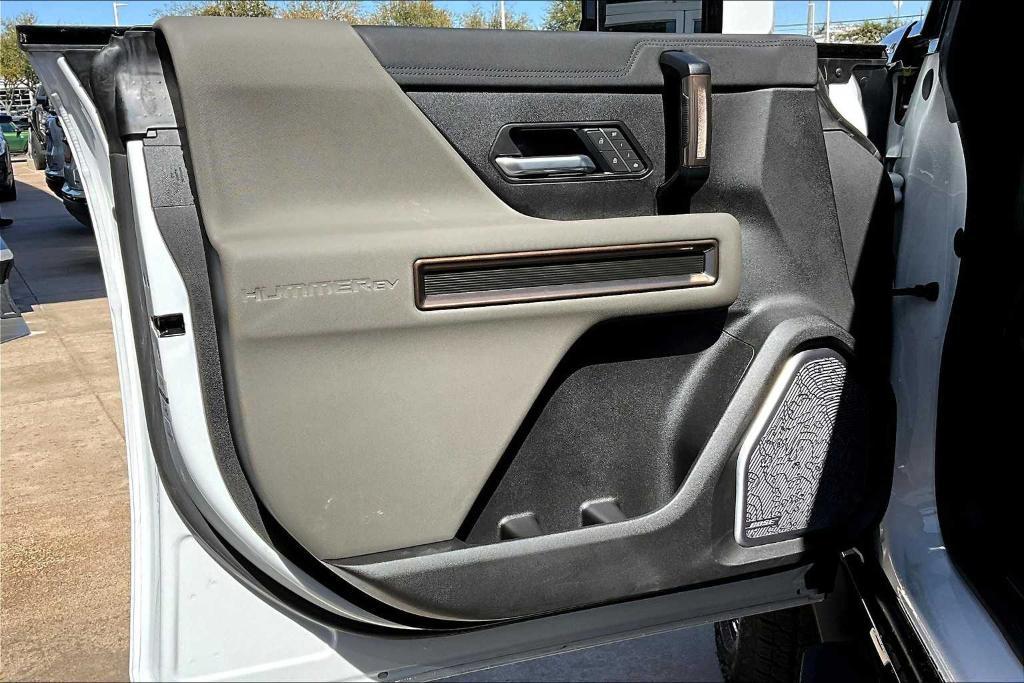new 2025 GMC HUMMER EV Pickup car, priced at $96,890