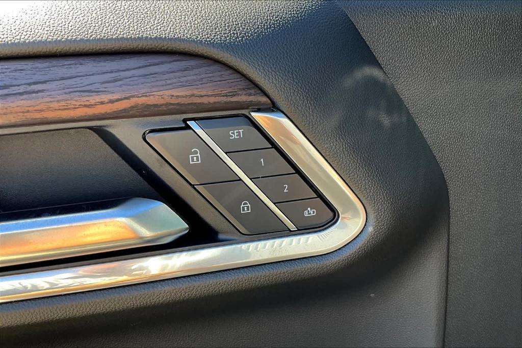 new 2025 GMC Sierra 1500 car, priced at $53,061