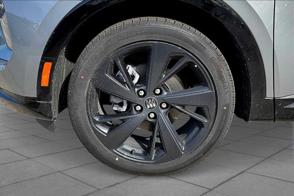 new 2025 Buick Envision car, priced at $40,551