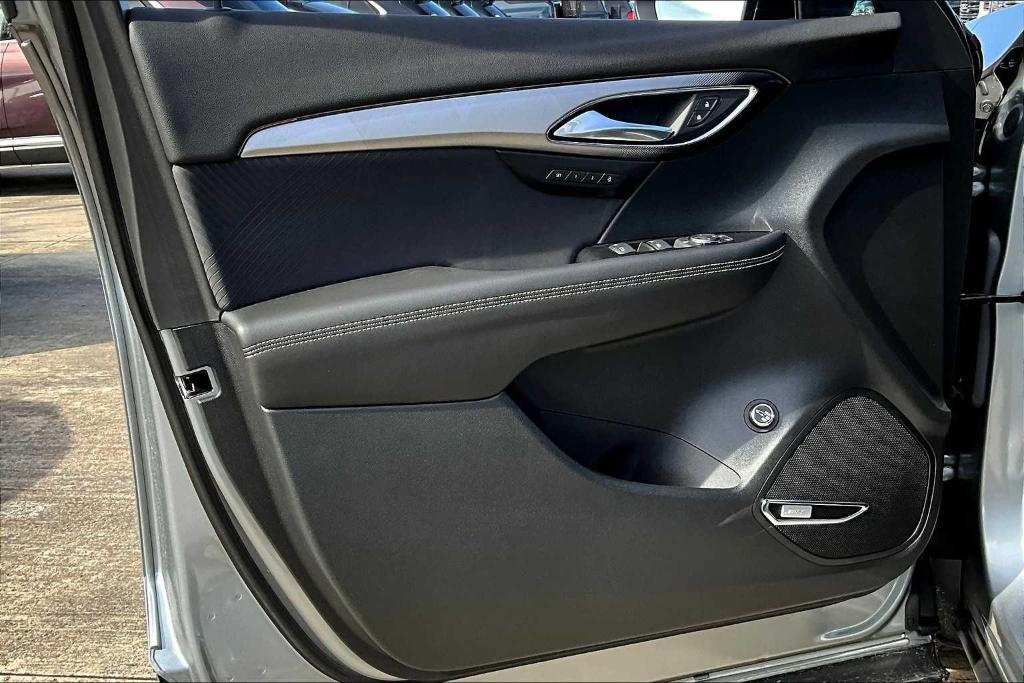 new 2025 Buick Envision car, priced at $40,551