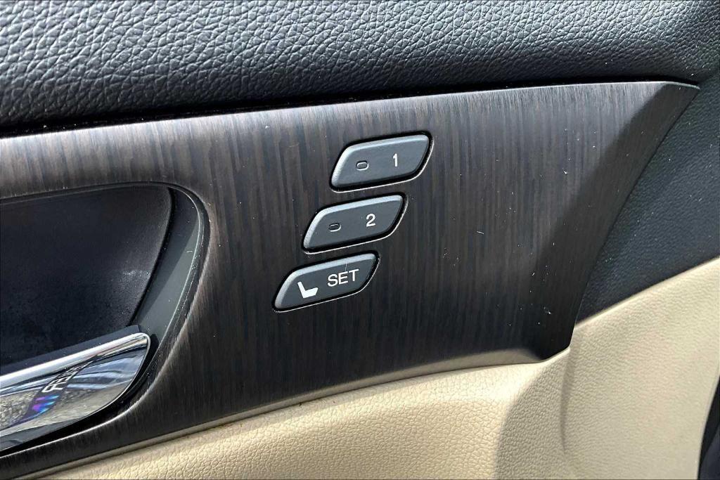 used 2015 Honda Accord Hybrid car, priced at $18,080