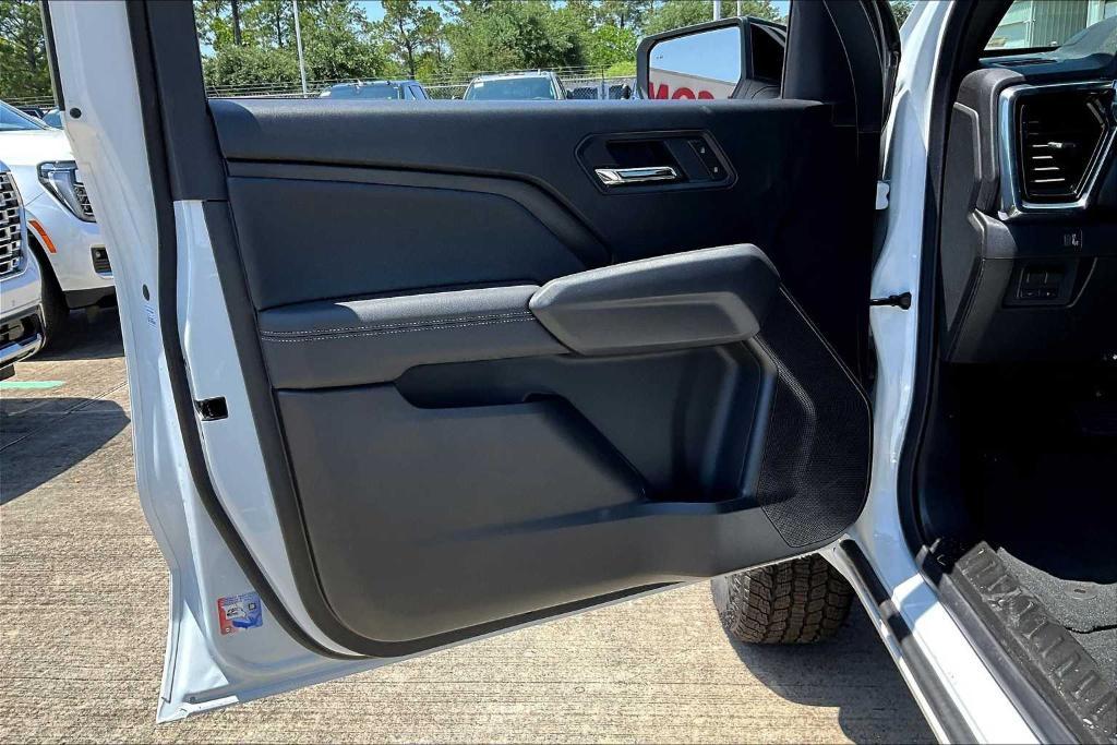 new 2025 GMC Canyon car, priced at $39,030