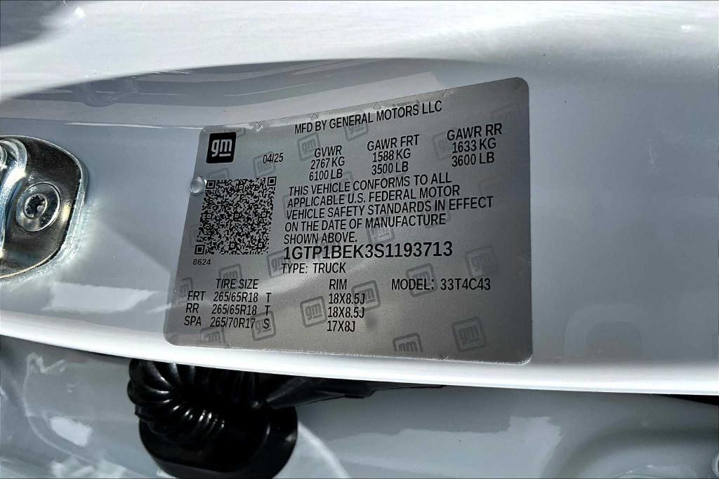 new 2025 GMC Canyon car, priced at $39,030