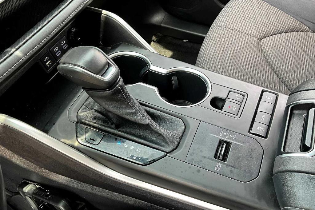 used 2022 Toyota Highlander car, priced at $31,339