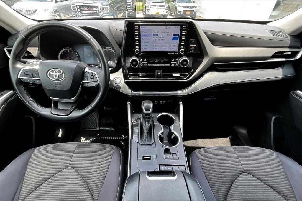 used 2022 Toyota Highlander car, priced at $31,339
