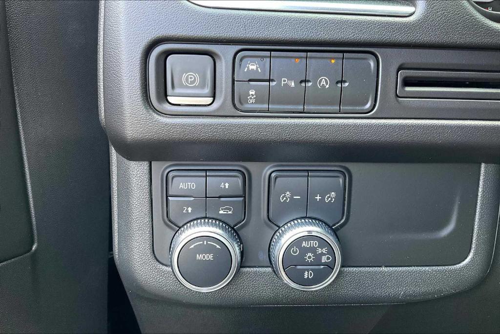 used 2023 GMC Yukon car, priced at $50,630