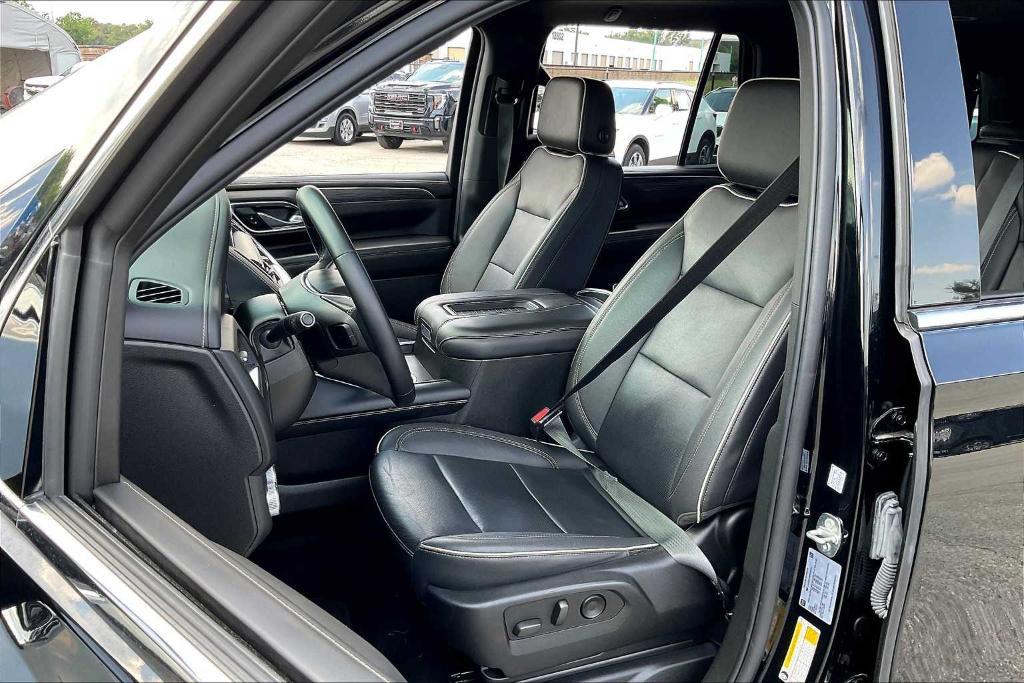 used 2023 GMC Yukon car, priced at $50,630