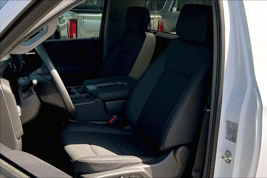 new 2025 GMC Sierra 1500 car, priced at $40,095