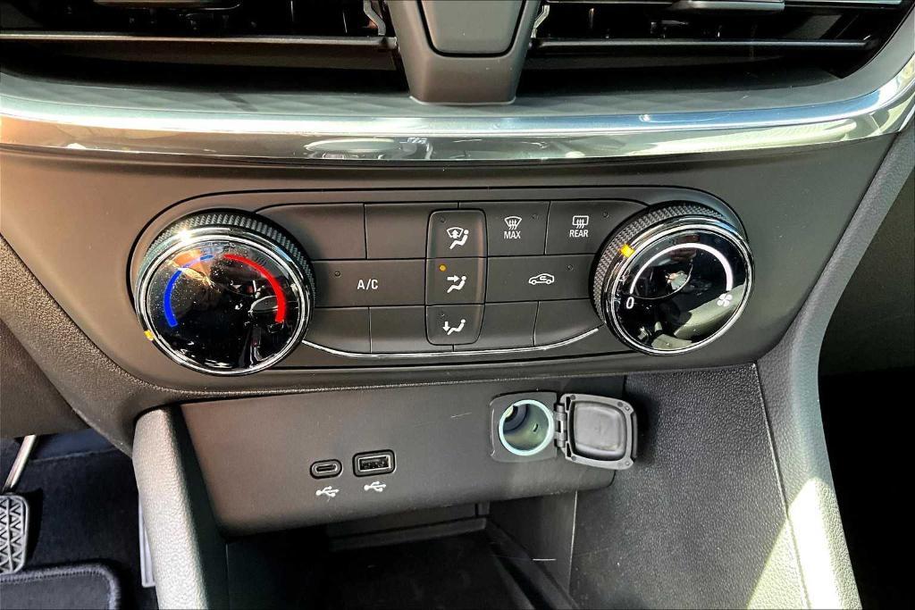 new 2025 Buick Encore GX car, priced at $28,825