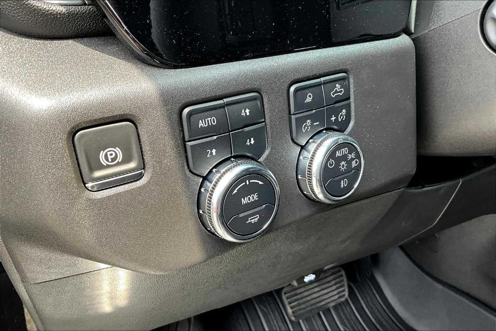 new 2025 GMC Sierra 1500 car, priced at $55,875