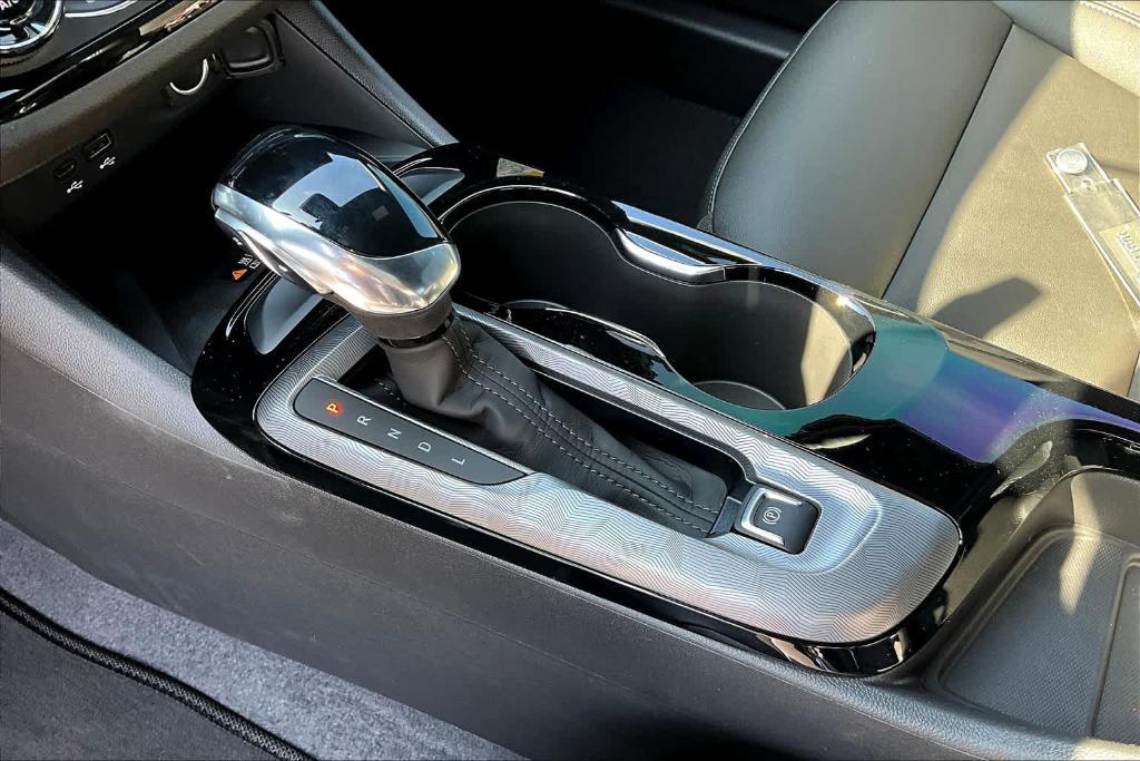 new 2025 Buick Envista car, priced at $28,975