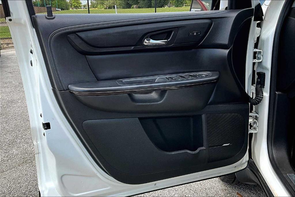 used 2015 Chevrolet Traverse car, priced at $12,898