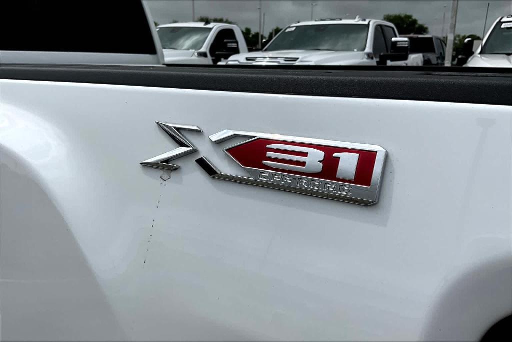 new 2025 GMC Sierra 2500 car, priced at $50,688