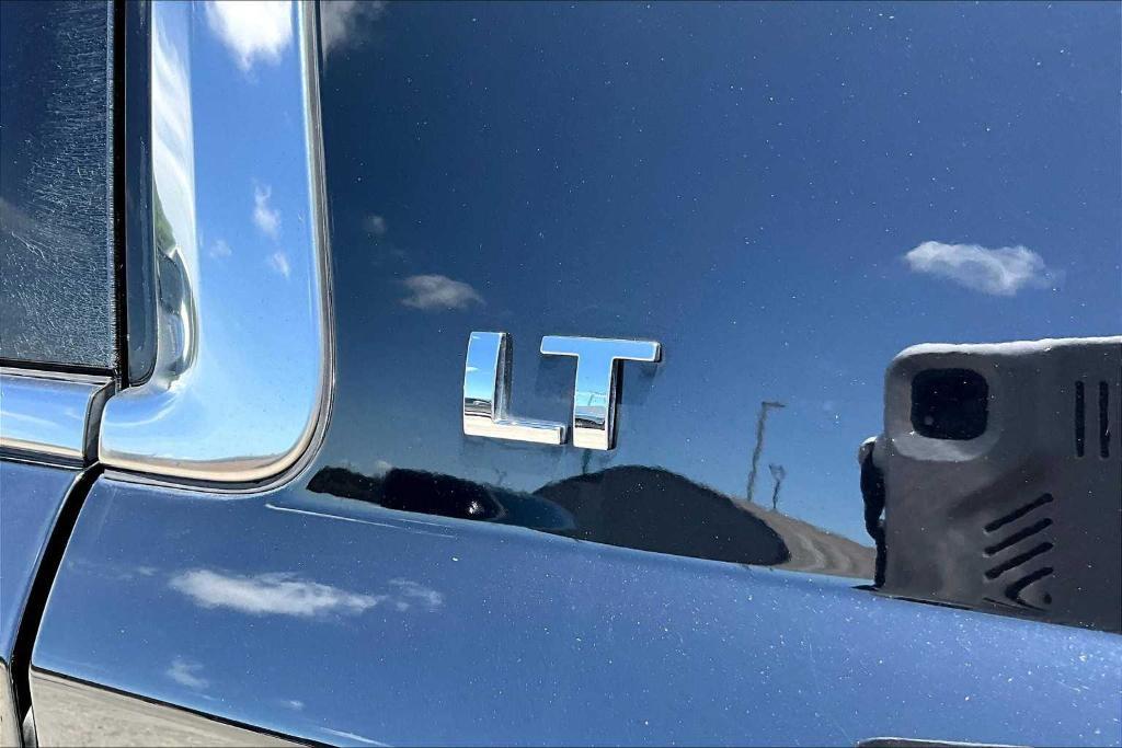 used 2016 Chevrolet Suburban car, priced at $22,979