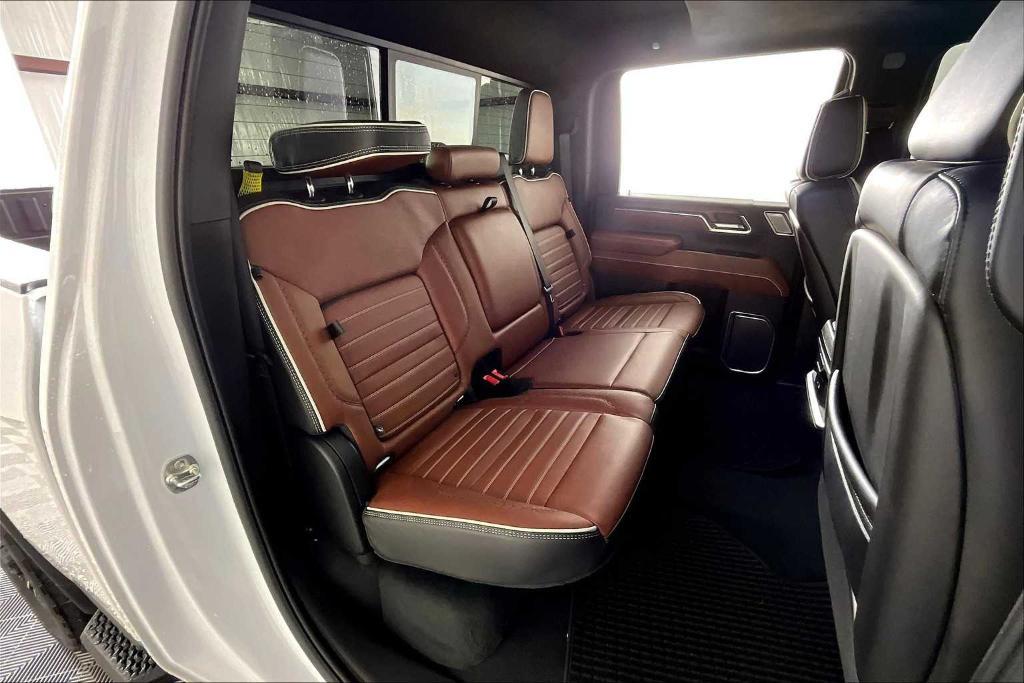 used 2025 GMC Sierra 2500 car, priced at $86,977