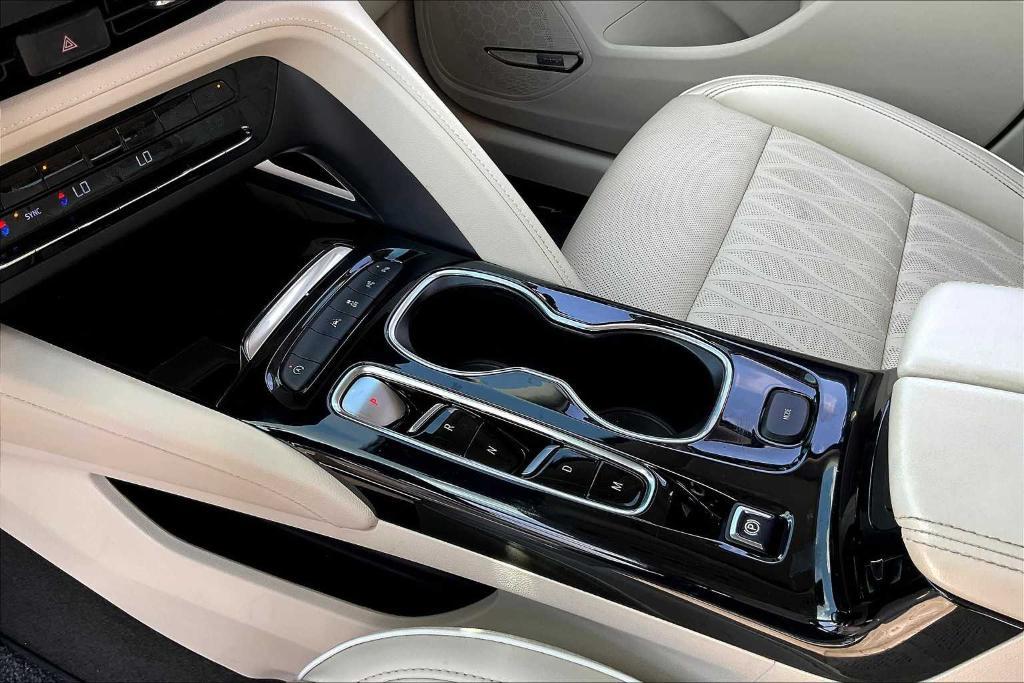 used 2023 Buick Envision car, priced at $28,943