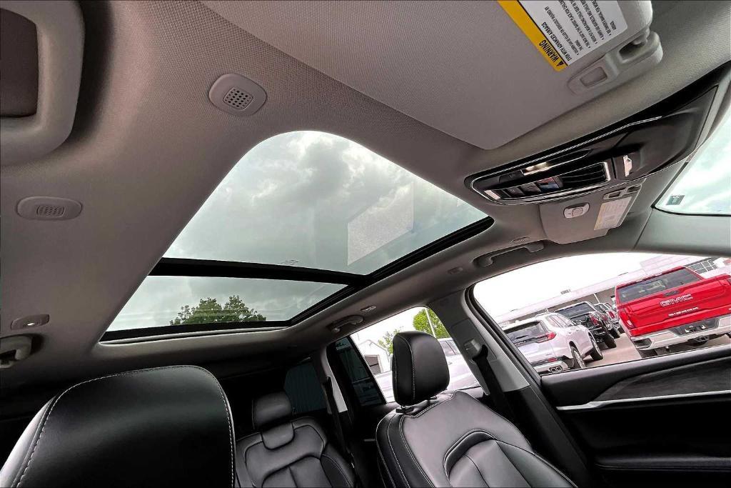 used 2024 Jeep Grand Cherokee car, priced at $39,980