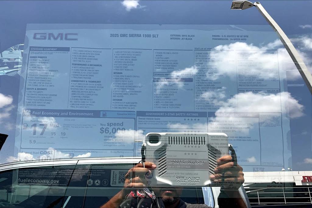 new 2025 GMC Sierra 1500 car, priced at $55,875