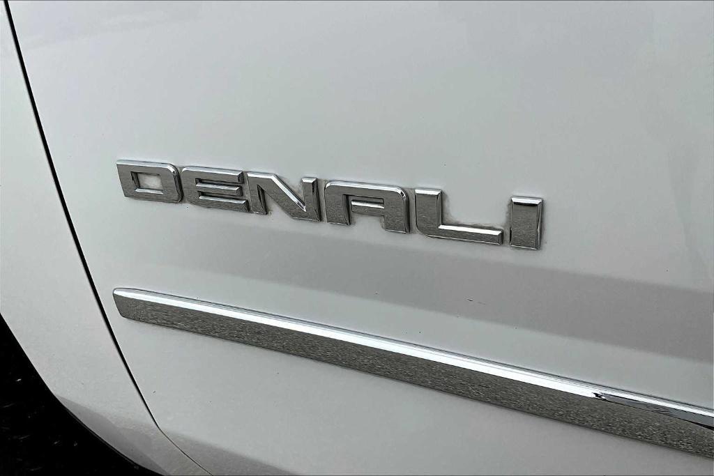 used 2020 GMC Yukon car, priced at $45,887