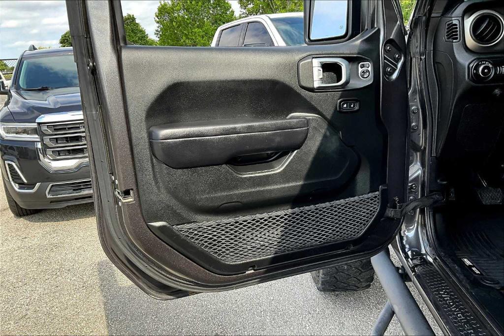 used 2018 Jeep Wrangler Unlimited car, priced at $26,723