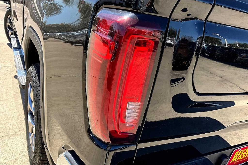 new 2025 GMC Sierra 1500 car, priced at $54,640