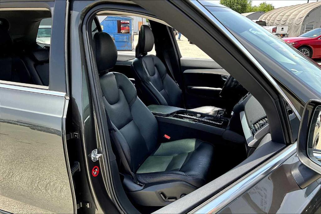 used 2018 Volvo XC90 car, priced at $18,391
