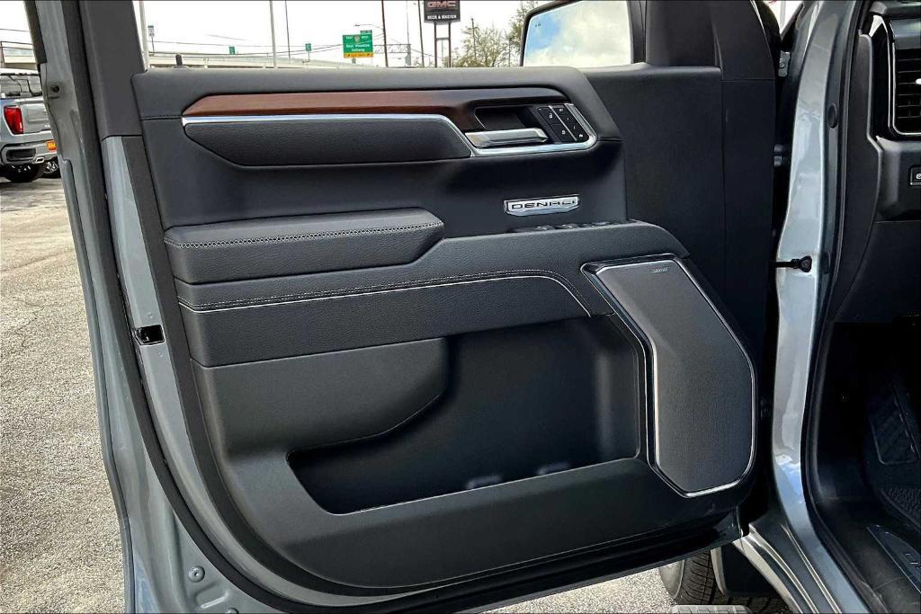 new 2025 GMC Sierra 1500 car, priced at $75,765
