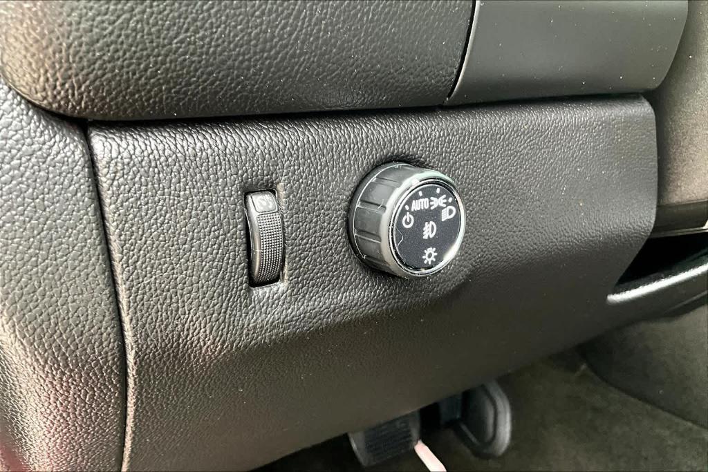 used 2015 Chevrolet Colorado car, priced at $13,414