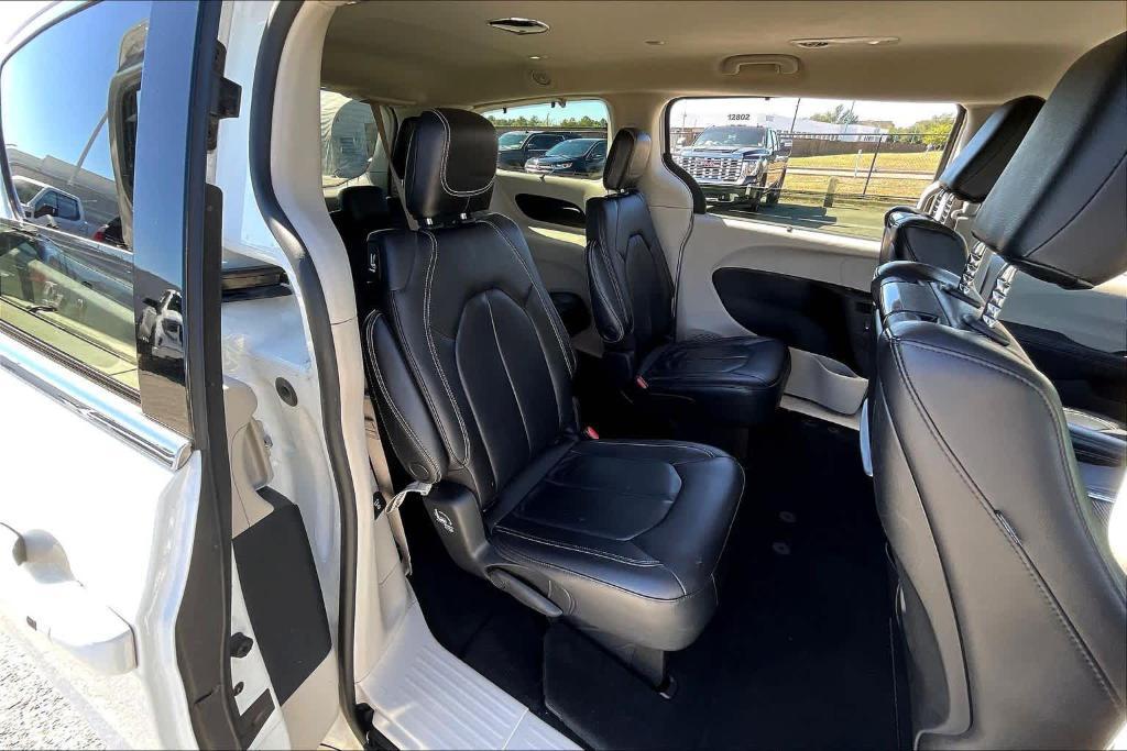 used 2022 Chrysler Pacifica car, priced at $20,687
