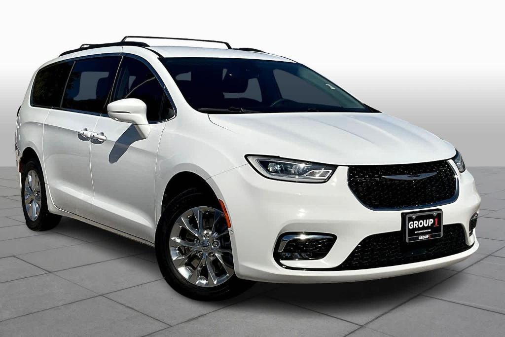 used 2022 Chrysler Pacifica car, priced at $20,687