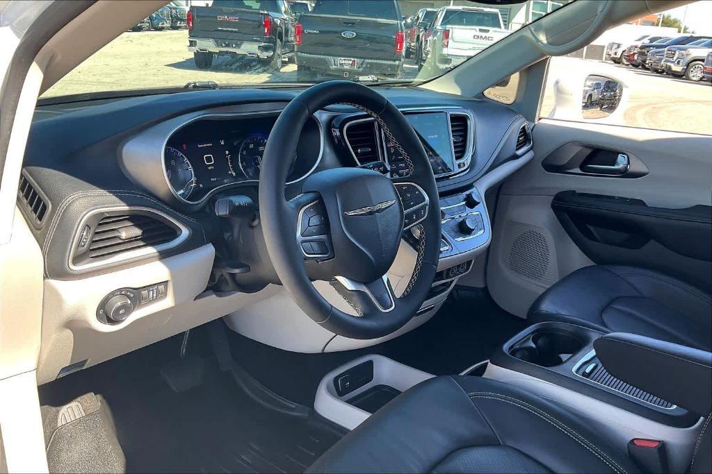 used 2022 Chrysler Pacifica car, priced at $20,687