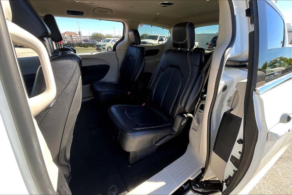 used 2022 Chrysler Pacifica car, priced at $20,687